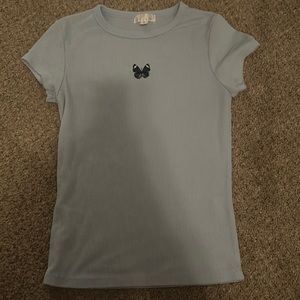 Cropped t-shirt for teenage girls